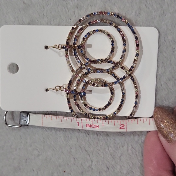 Elegant Multicolor Hoop Earrings - Picture 3 of 6